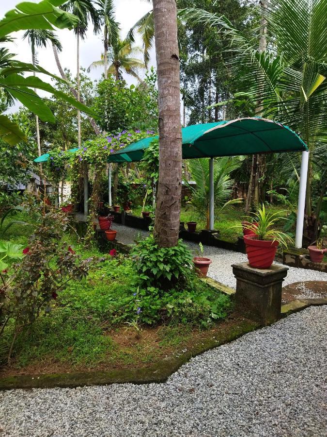 Munroe Lagoons Kollam Exterior foto